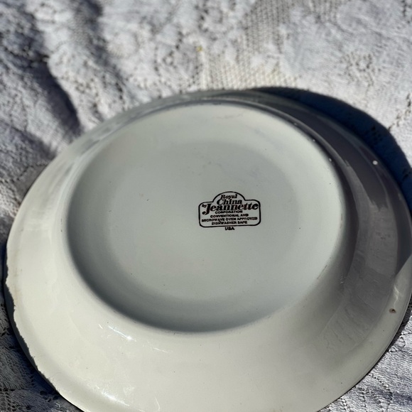 Vintage Royal China Lemon Meringue Pie Plate 11” made in USA - Picture 2 of 2